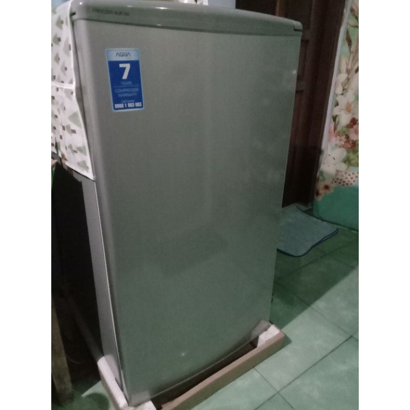 Freezer Rumahan penyimpanan ASI ASIP merk Aqua AQF-S4