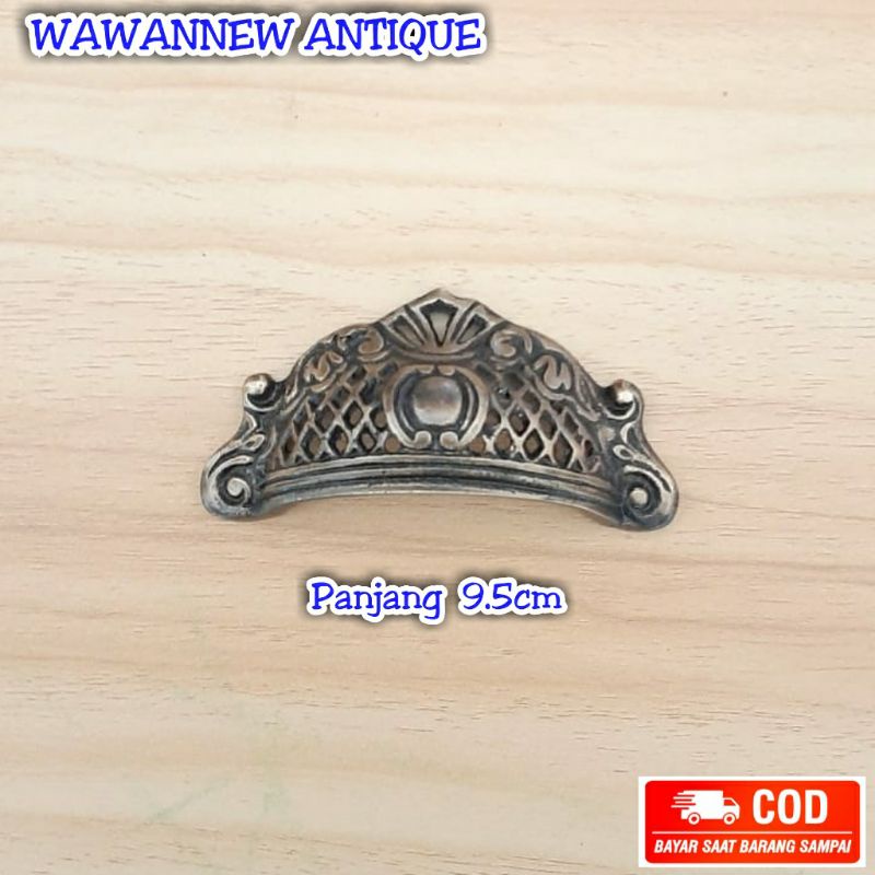 Handle / Tarikan Laci Lemari Jendela Pintu Rumah Kuningan Antik Motif Kerang Ukir 9.5cm