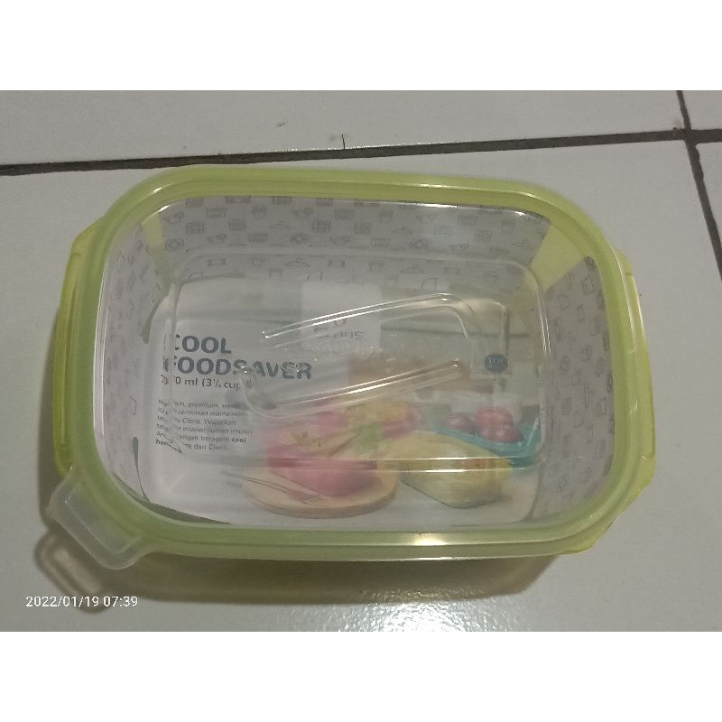 TAPERWER TEMPAT MAKAN CLARIS