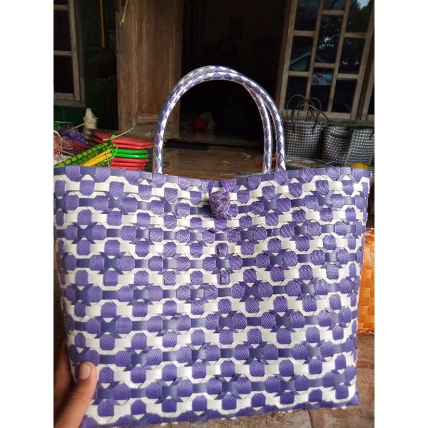 Tas Anyaman Embos Motif