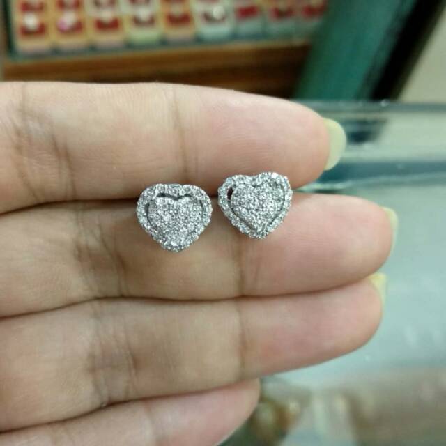 Anting Berlian Eropa