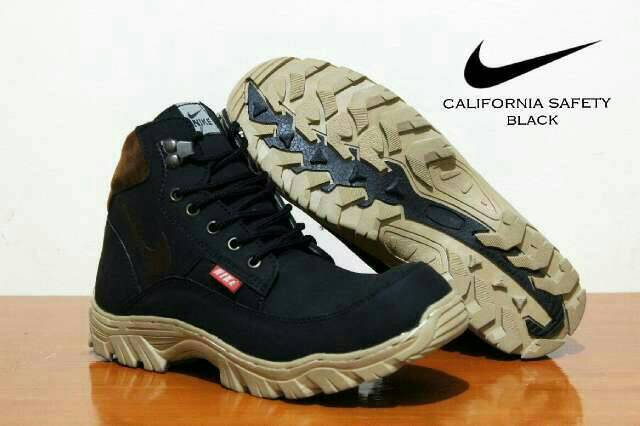 Sepatu Safety Boots Nike Tracking California