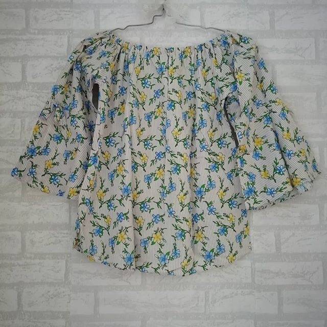 Sabrina blouse flowy bunga atasan top lengan terompet biru krem preloved bekas second