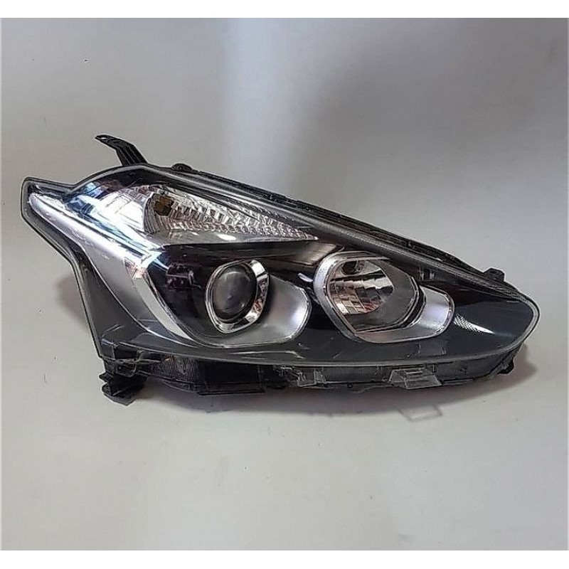 headlamp sienta tipe g kanan