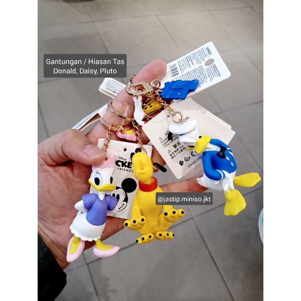 MINISO 🆕 GANTUNGAN / HIASAN TAS Donald, Daisy, Pluto (sz ±17.5x4.7cm)