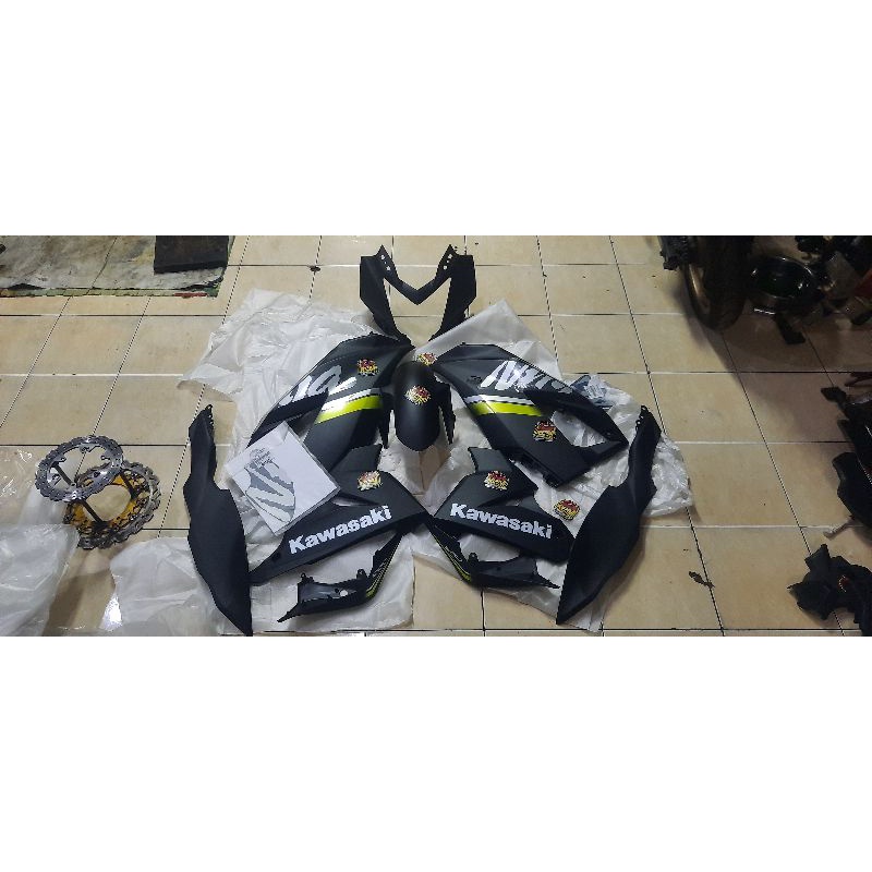 fairing set ninja rr mono 250sl 2018 2019 hitam dengan sriker termurah