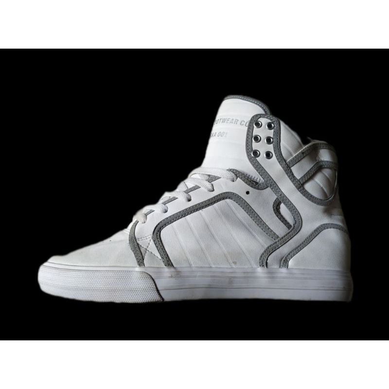 Sepatu Skate Sneakers Skate Shoes SUPRA X CHAD MUSKA Skytop Full White Leather With Grey List Reflec