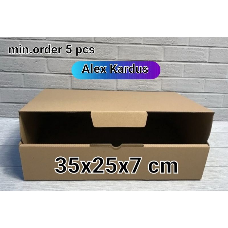 

Kardus box uk. 35x25x7 cm Karton Kotak Diecut