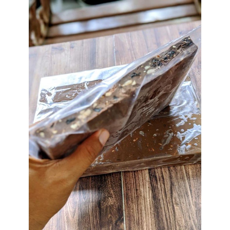 COKLAT BLOK MEDE ALMOND / MEDE ALMOND KISMIS PATAHAN SILVERQUEEN