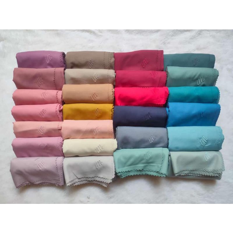 Segi empat UMAMA VOAL ( 130 cm x 130 cm )