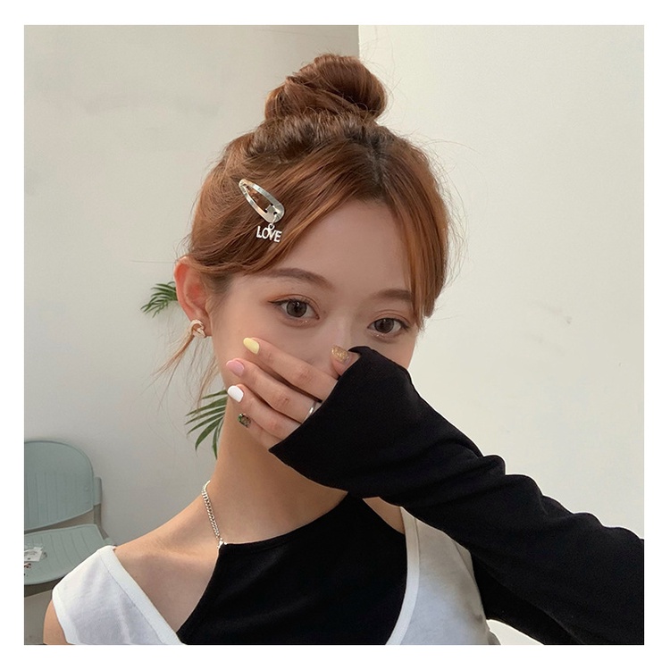 Sweet and cool hottie Personalized Metal Pendant BB Clip Bungee Cool Girl Hairpin Bangs Clip Simple Wild Hair Accessories Trend