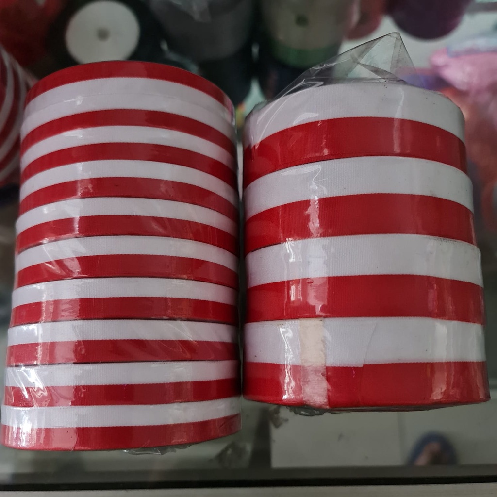 

Pita Merah Putih 1" (lebar 2,5 cm) & 1/2