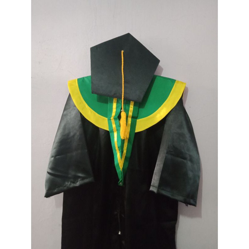 io9 Baju Toga Wisuda SD Lengkap Satin Hitam