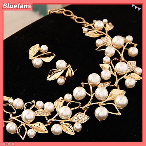 Bluelans Set Anting Tusuk + Kalung Choker Wanita Desain Daun Hias Mutiara Imitasi Untuk Pengantin