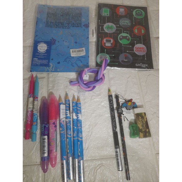 

smiggle pencil @35.000/pcs