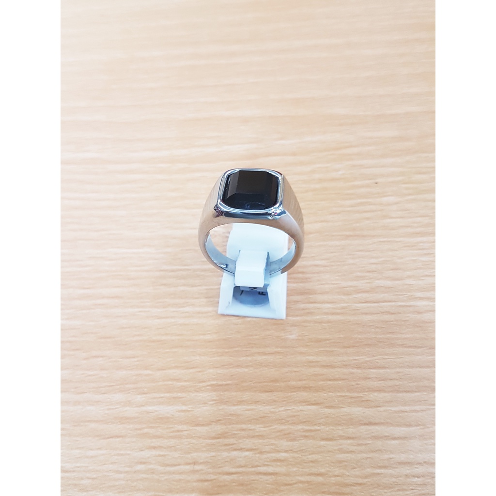 Cincin model Kotak Mata Onyx hitam Besar, besi putih asli ambon- tidak berkarat dan tidak berubah wa