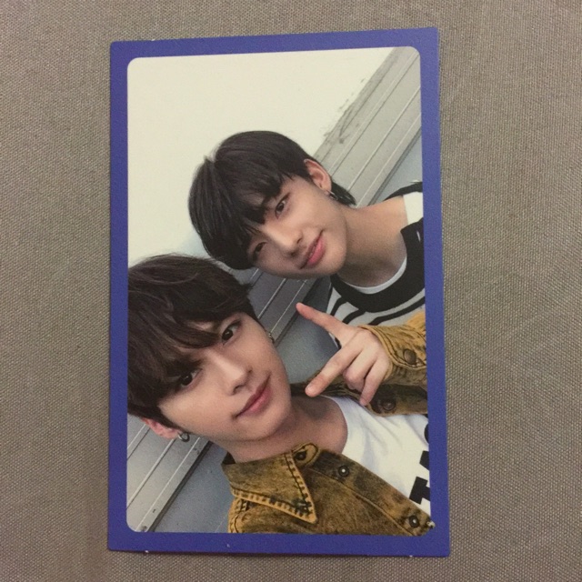 PC HYUNJIN LEE KNOW I AM YOU