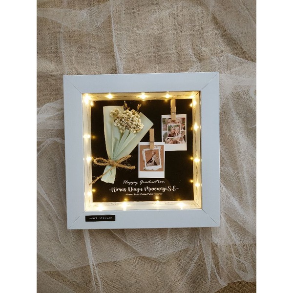 

GIFT RUSTIC UKURAN 20X20CM PAKAI LAMPU TUMBLR✨