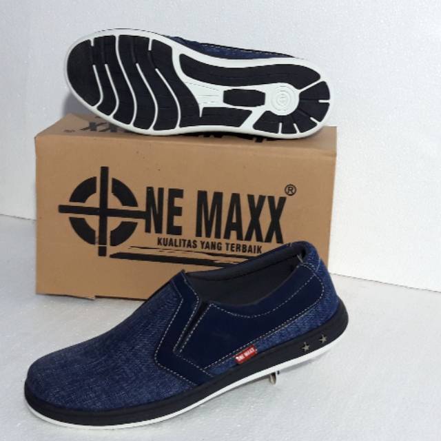 SEPATU PRIA CASUAL ONE MAXX