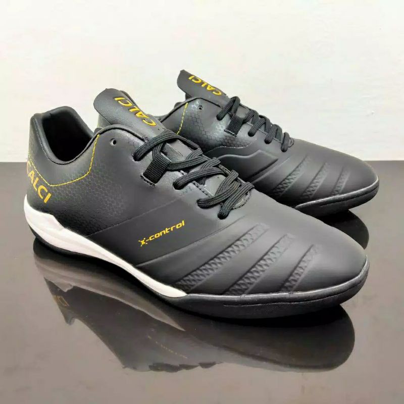 SEPATU FUTSAL CALCI VALOR ID - BLACK/GOLD