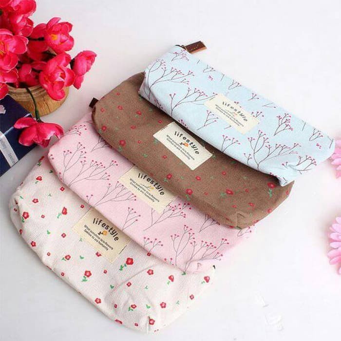 

EDW 436 Kotak Pensil Dompet Tas Penyimpan Make Up Motif Bunga-Bunga - Putih