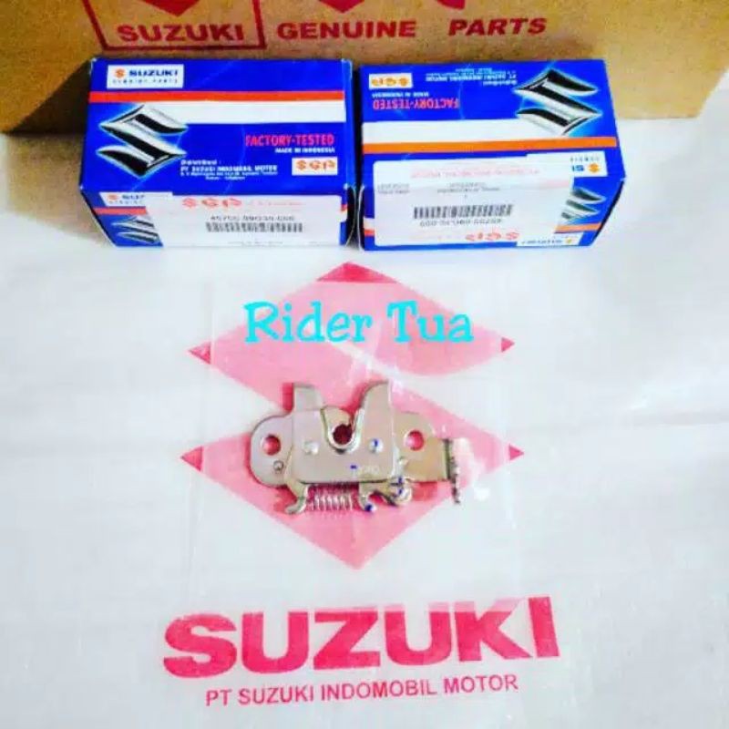 Engsel Dudukan Lawan Kunci Jok Dalam Suzuki Satria Fu