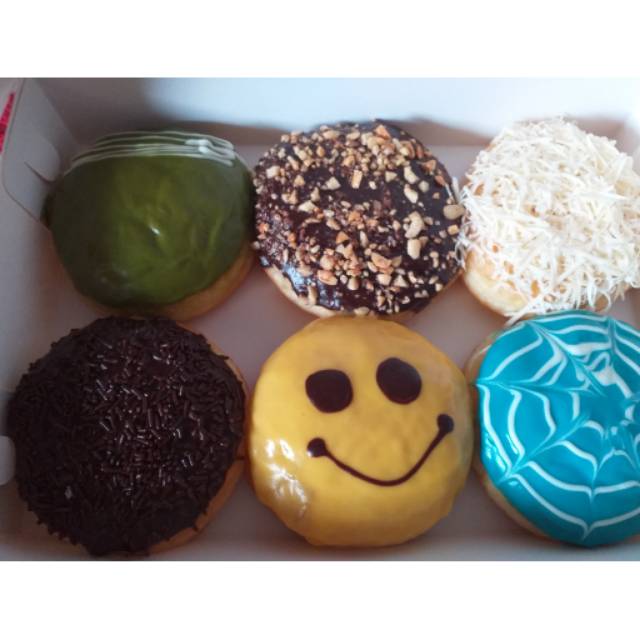 

DONAT KARAKTER / DONAT /DONAT TOPING /ANEKA DONAT