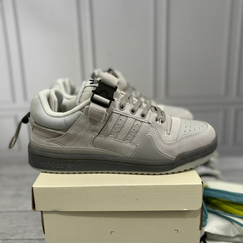 SEPATU ADIDAS POWER PASHE X BAD BUNNY BENITO / ADIDAS FORUM LOW