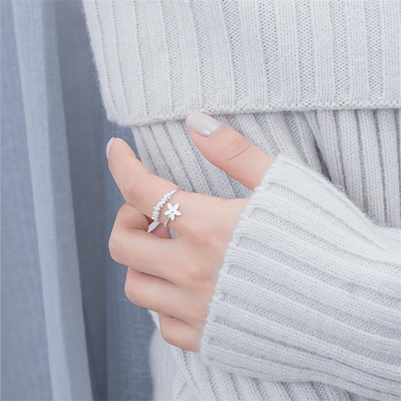 Cincin Model Terbuka Adjustable Desain Bunga Gaya Korea Untuk Wanita