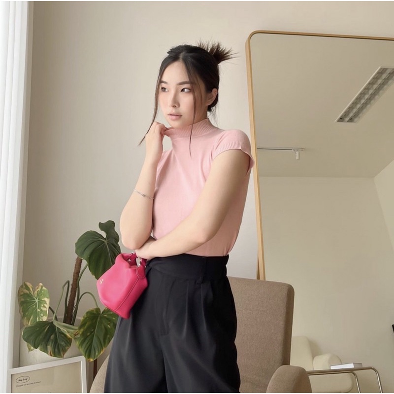 AMARA TURTLENECK SOFT KNIT BASIC KOREA - INNER OUTERWEAR - ATASAN TANGAN PENDEK - TOP RAJUT ATASAN WANITA - HADIAH / KADO ULTAH WANITA