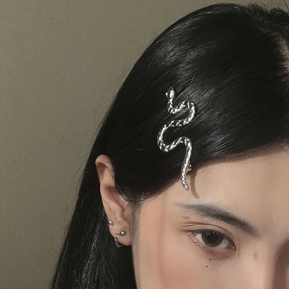 【COD Tangding】Ins Cool Girl Dark Snake Scorpion Snake Winding Creative Personality Hairpin Bang Clip