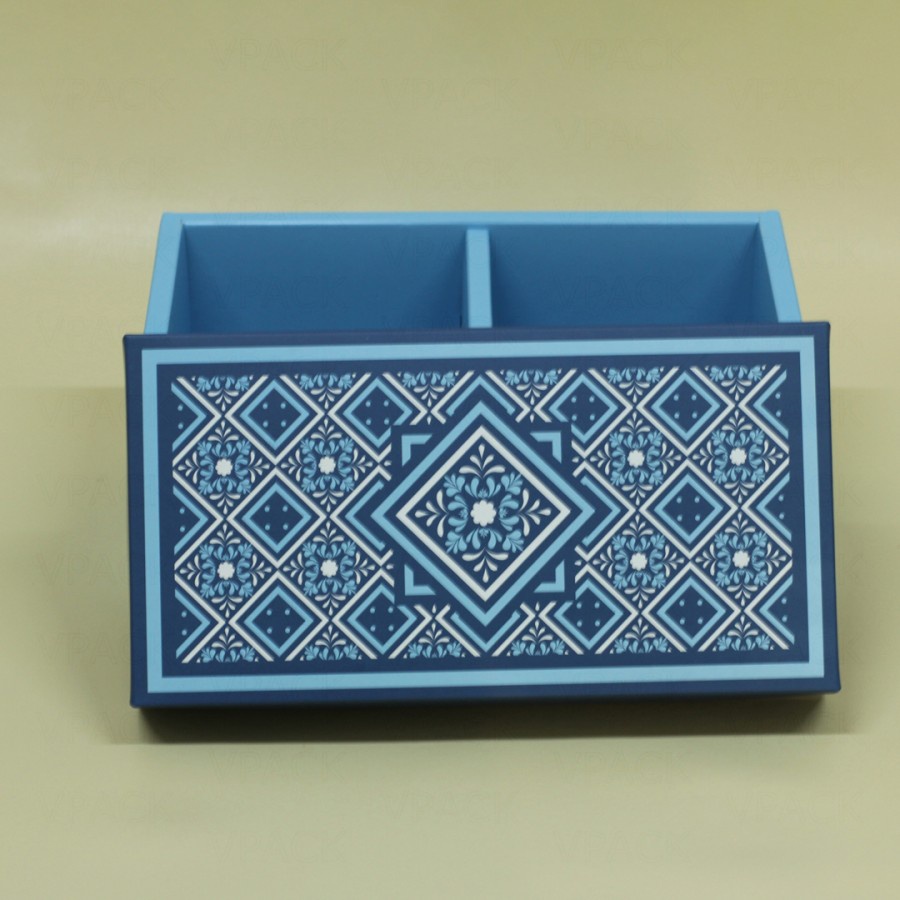 

Kotak Kue Motif Batik Kardus Toples Gift Box Kotak Kado Hampers Packaging Kardus Kemasan 24x12x10,5