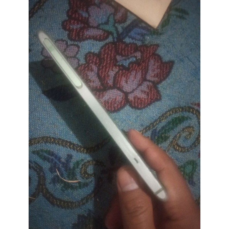 SHARP AQUOS SH04H MINUS