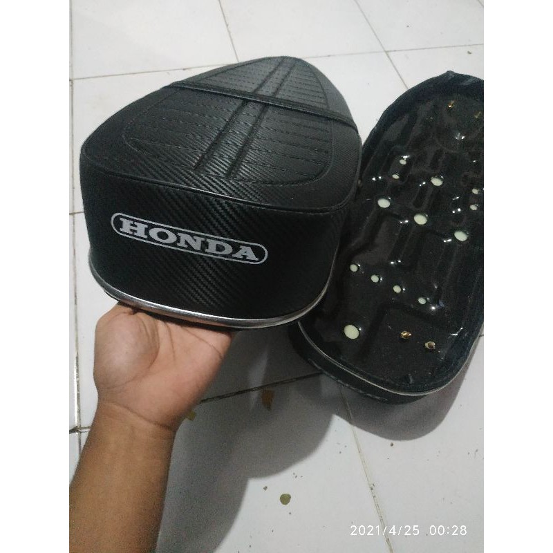 jok c70 carbon  jog c70 xxcarbon  jok honda c70 motif karbon JOK C70 CARBON jok c70 model CB