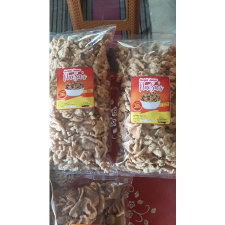 

KERIPIK JAMUR CRISPY , ENAK.,GURIH & RENYAH KEMASAN 400gr
