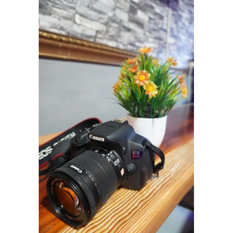 Canon 700D Fullset Mulus + Lensa STM 18-55MM + Memori 16 Gb+ Tas-2