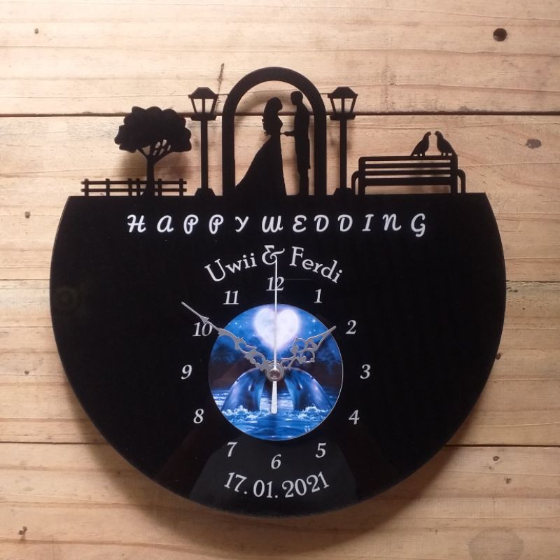 

KADO PERNIKAHAN MEWAH BONUS BOX KADO DAN PITA