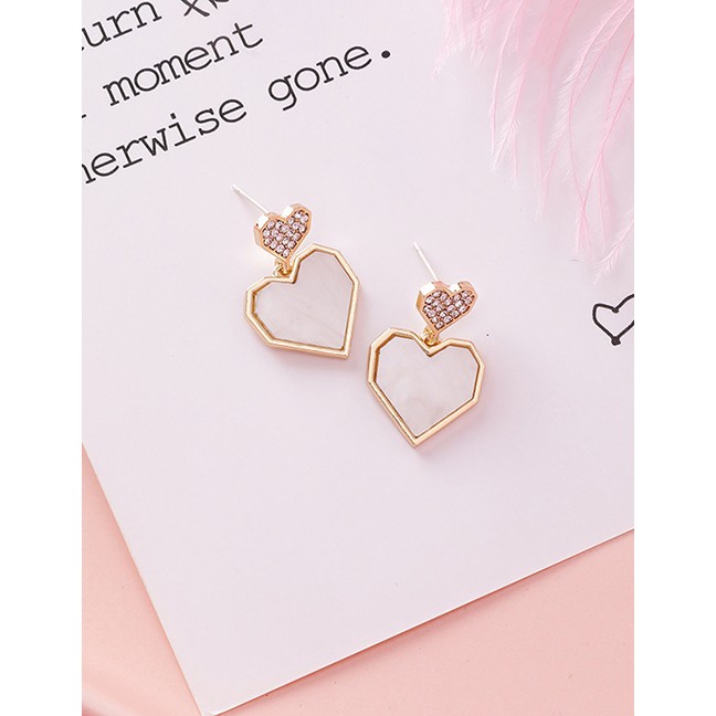 LRC Anting Tusuk Fashion Golden Love Heart Earrings With Diamonds D63815