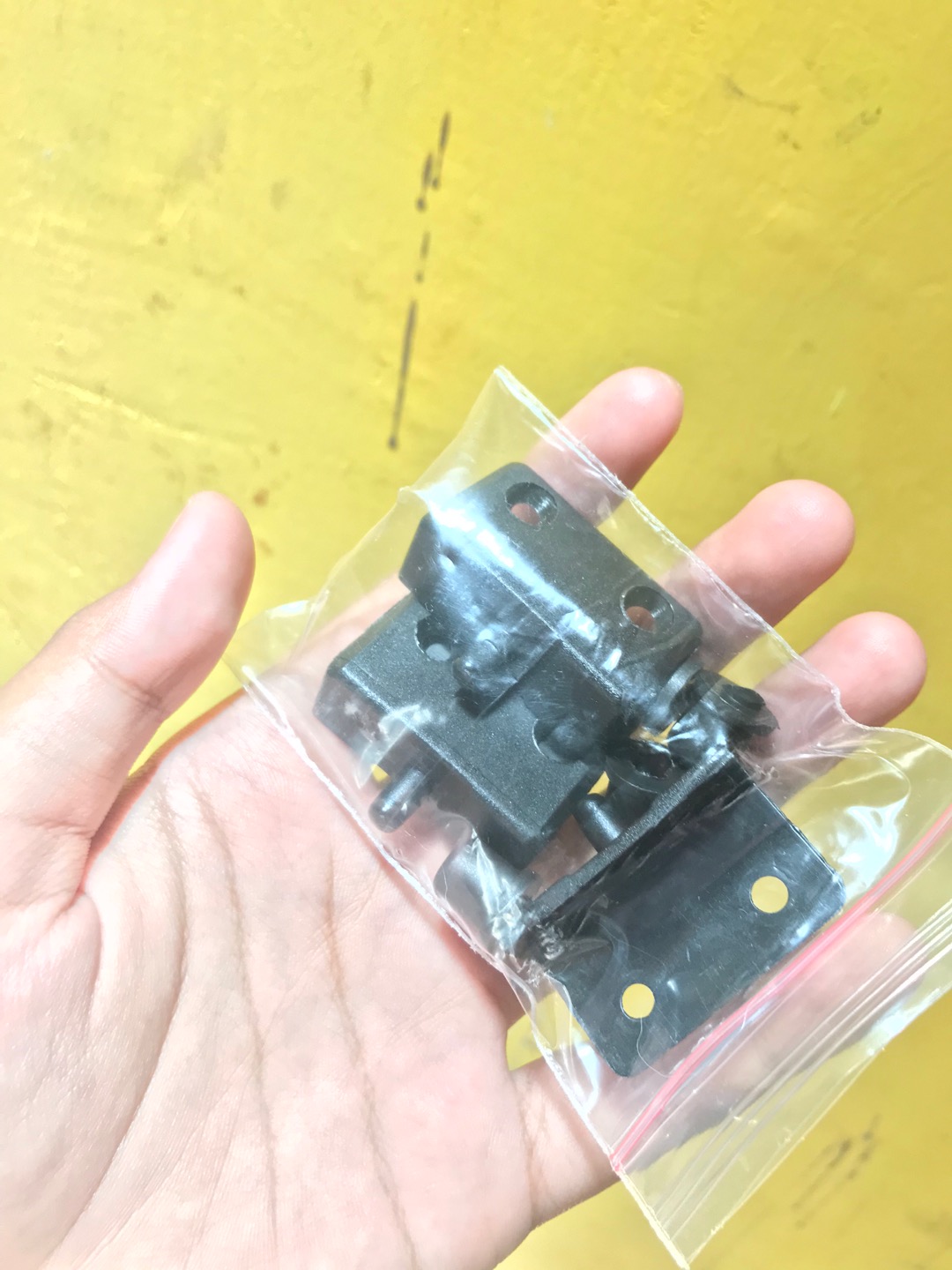 Engsel Pivot Plastik 12 Mm + Bos/ Engsel Tanam Plastik