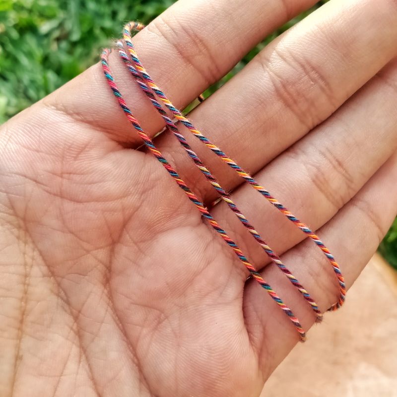 Gelang Sangadatu Slot Tipis 1 mm / Gelang Sangadatu Tipis / Gelang Cowok Tipis / Gelang Tridatu Tipis / Gelang Khas Bali / Oleholeh Bali Murah / Gelang Murah Tipis / Gelang Sangadatu Besakih / Gelang Tridatu Bali / Gelang Cewek Tipis / Craftdewata