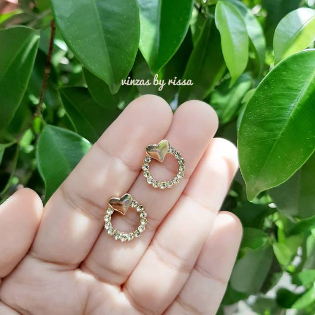 Anting Tusuk round permata