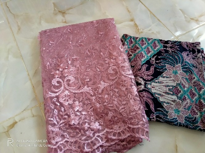 Setelan Brokat Tulle Dan Batik Exclusive