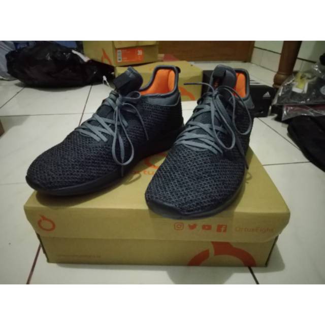 Sepatu Ortuseight Phyton Black ( Running/Casual)