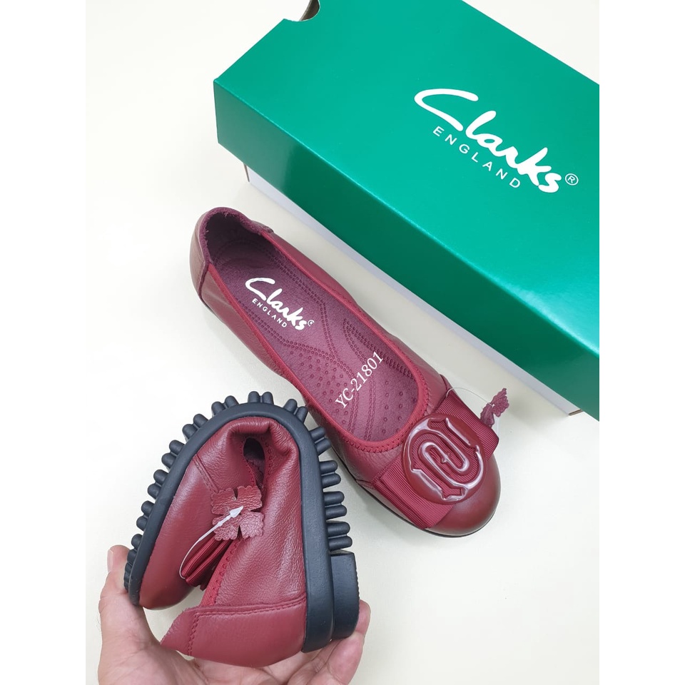 sepatu clark YC21801 logo flat leather shoes