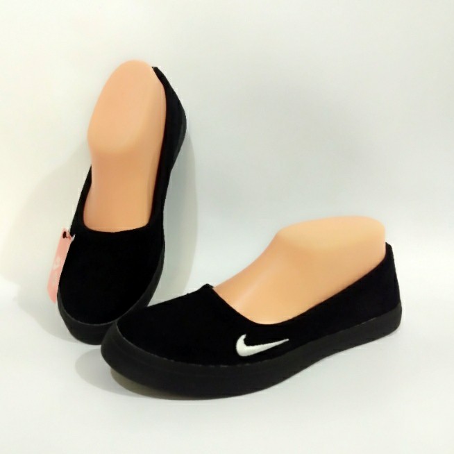 SEPATU WANITA SLIP ON 01 HITAM HITAM.SEPATU FLAT.SEPATU HIJABERS.SEPATU KERJA.SEPATU SANTAI