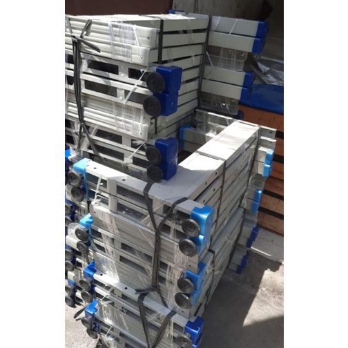 mesin jahit TYPICAL second dgn semua baru pasang bagus