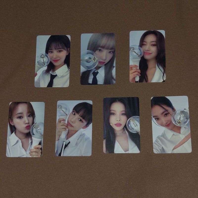 WEKIMEKI; Lightstick Photocard