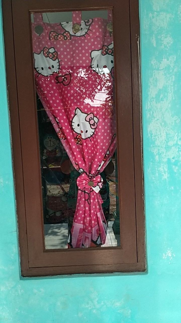 Gorden Karakter Hello Kitty Pita