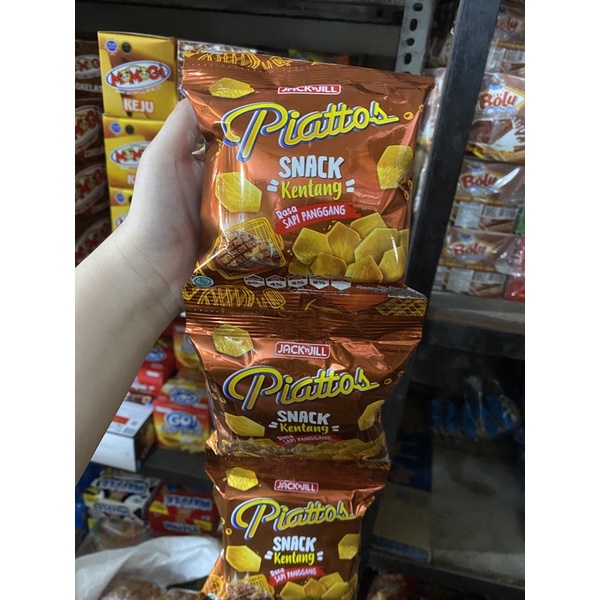 PIATTOS KENTANG 2000 (5sachet)