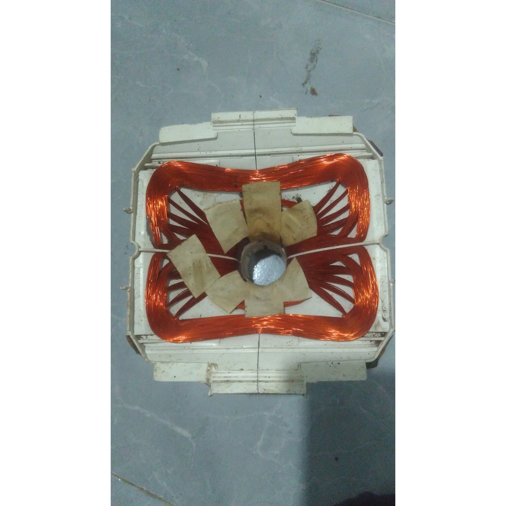 DEFLEKSI YOGE TV TABUNG POLYTRON 21'' SLIM ORI